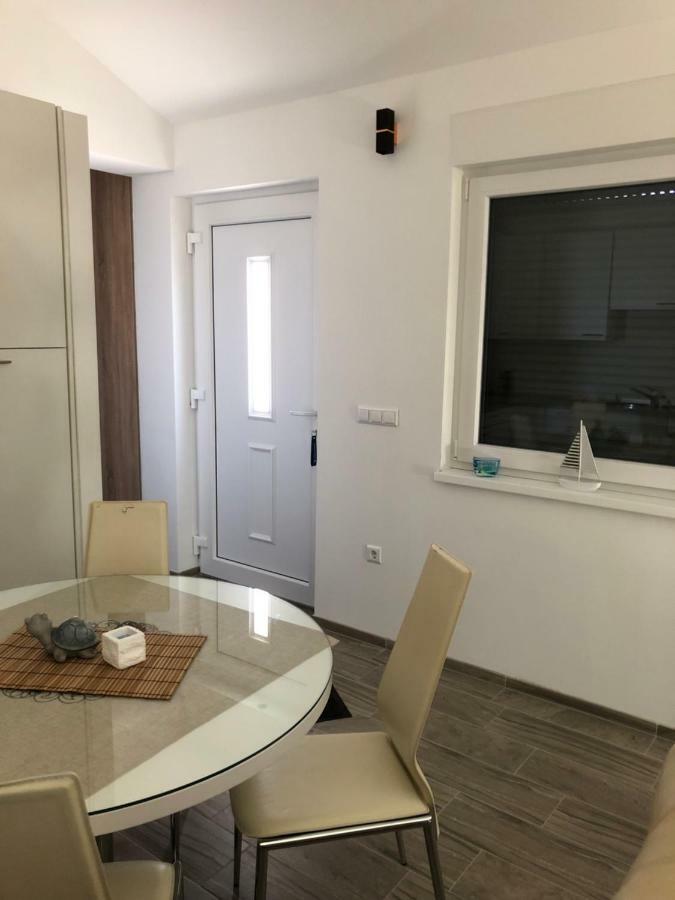 Harmony Vir Luxurioes Ausgestattete Ferienwohnung Mit 65M2 מראה חיצוני תמונה
