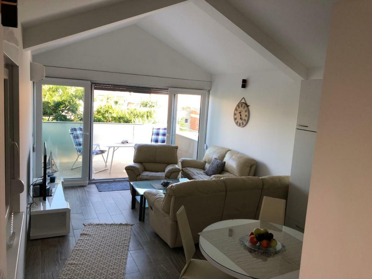 Harmony Vir Luxurioes Ausgestattete Ferienwohnung Mit 65M2 מראה חיצוני תמונה